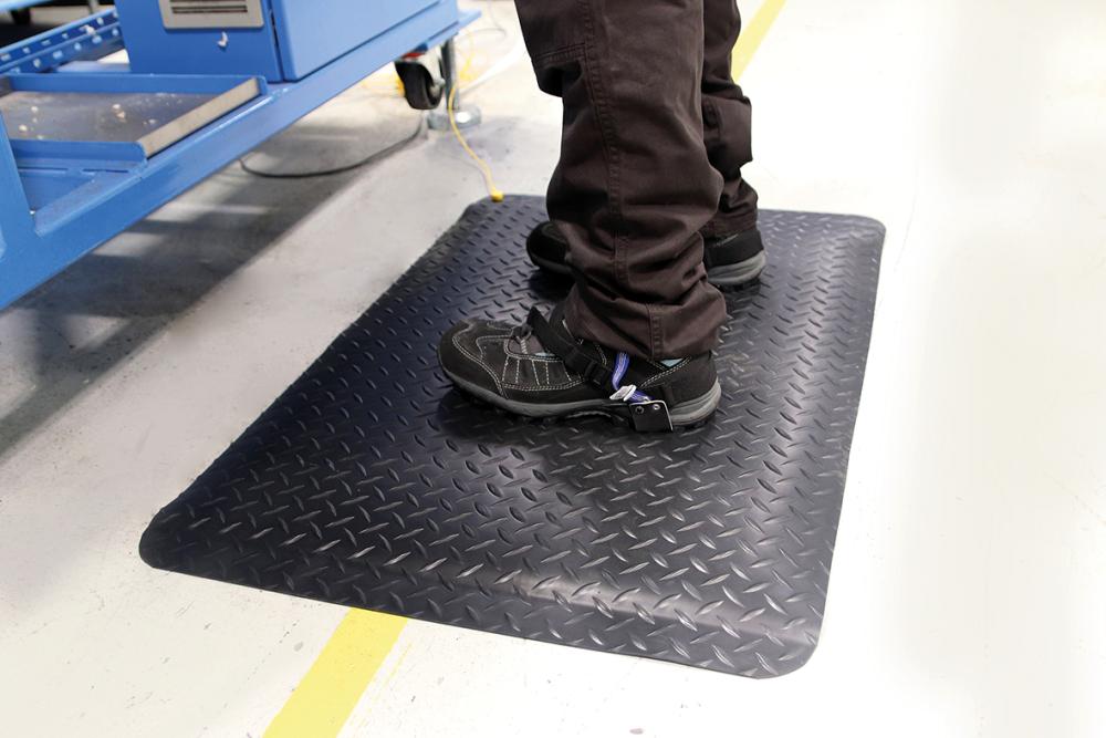 Anti-Ermüdungsmatte Deckplate Anti-Static B120 cm x lfd.M schwarz Anti-Ermüdungsmatte Deckplate Anti-Static B120 cm x lfd.M schwarz
